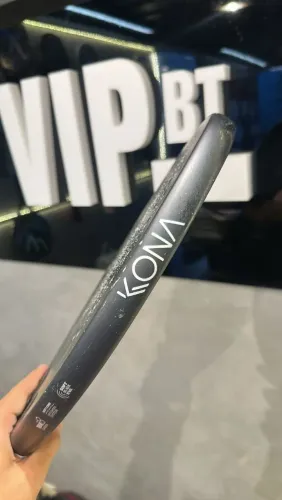 Raquete Beach Tennis Kona Maverick 18k (Usado)