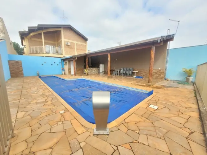 Venda de Casas / Área de Lazer na cidade de Araraquara