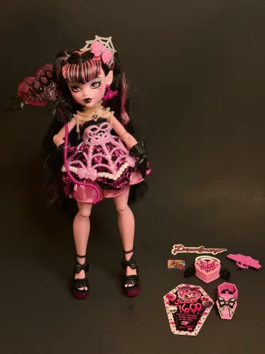 MONSTER HIGH G3 SCARY SWEET BIRTHDAY DRACULAURA