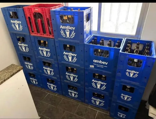 Vendo 18 caixas de litrao completas.