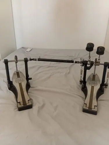 Pedal duplo Mapex P400TW corrente simples
