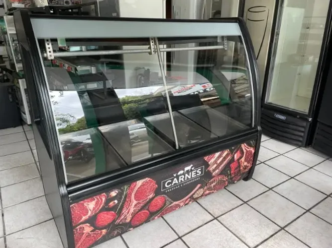 Balcão de açougue com deposito