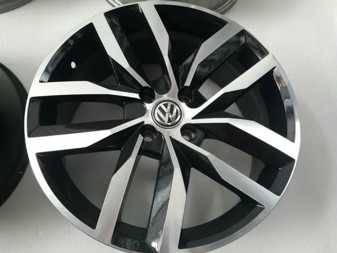 Roda aro 17 VW New Golf Europeu Preta com diamantado gol 4X100 jogo novo