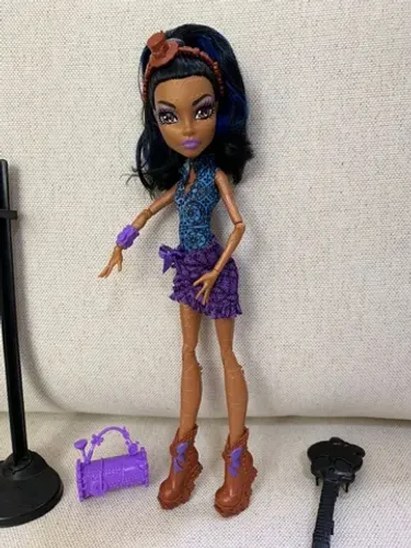 Monster High - Rebeca Steam - Versão Dance Class