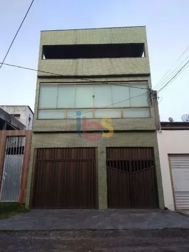 Vendo Triplex no Banco Raso