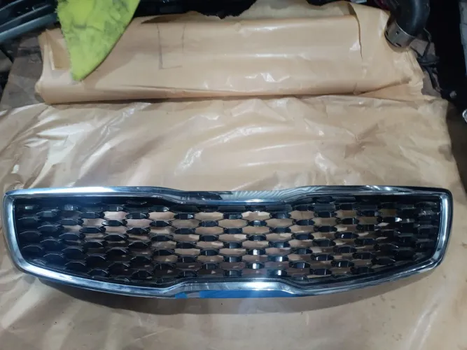 Grade parachoque Kia cerato 2017 a 2019