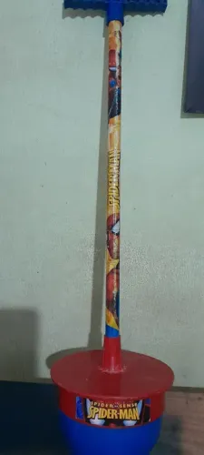Brinquedo pula-pula Homem Aranha