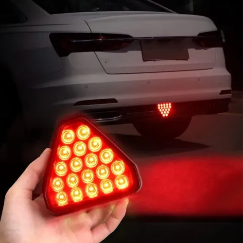 Luz de freio universal com 19 LEDs e triângulo traseiro