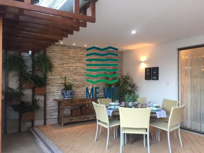 Casa com 5 Quartos à Venda!