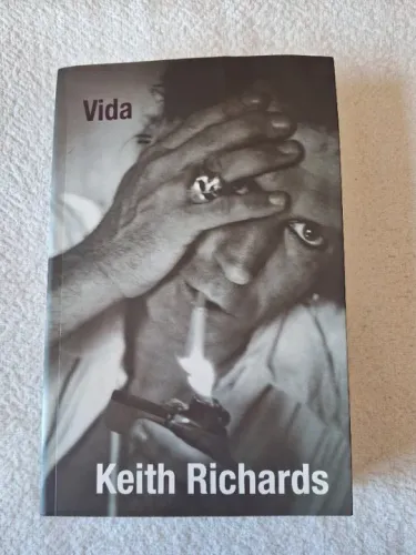 Livro Biografia de Keith Richards - Vida - em excelente estado - James Fox - 2010