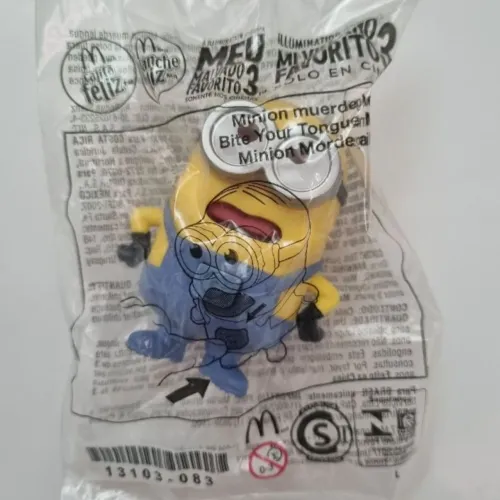 LACRADO NOVO minion morde língua 2015 mcdonald's - meu malvado favorito 3