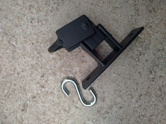 Suporte de teto articulado para saco de pancada com gancho marca Gorilla