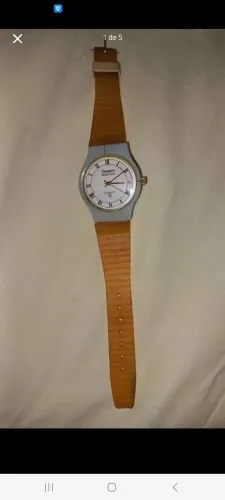 Champion Watch Quartz.