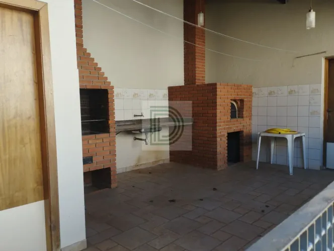 CASA EM CONDOMINIO À VENDA E LOCAÇÃO EM COTIA - SP