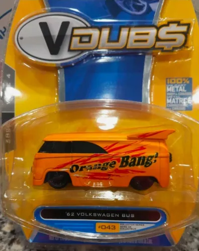 Jada Toys VDUBS Wave 4 2007 62 Volkswagen Bus SUPER RARO 1:64