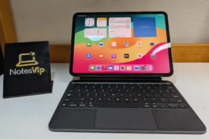 IPAD PRO M4 11 - WIFI+ 5G(CELULLAR) - 512GB COM MAGIC KEYBOARD