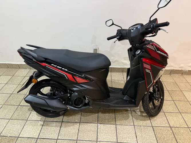 Yamaha neo vermelho pouco tempo de uso 125 ano 2025 