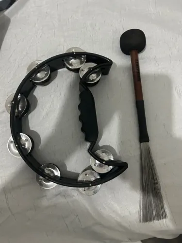 Meia lua e baqueta