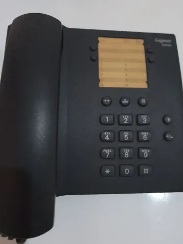 Telefone Fixo Giga set DA100 e um Telefone sem fio da Intelbras TS3110