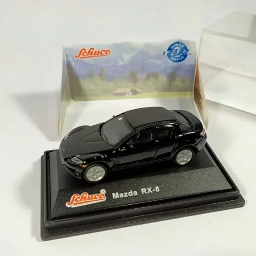 SCHUCO - Miniatura do veículo MAZDA RX-8, através de pesquisas feitas, é na escala 1:72.