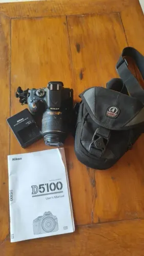 Câmera Nikon D5100 + Lente 18-55mm + bag