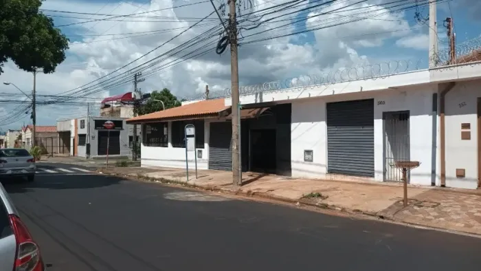 Vendo Esquina Comercial 04 salões 