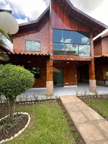 Casa em Gravatá com 3quartos,2 suítes, 2 banheiros sociais, varanda superior e cozinha gou
