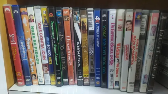 DVDS de filmes preço a combinar