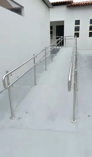 corrimão em aço inox