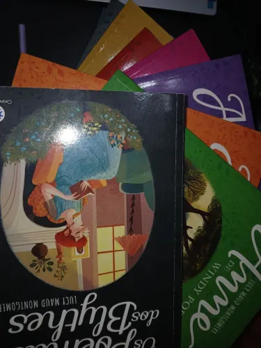 Todos os livros de Anne with an E, em excelente estado!!