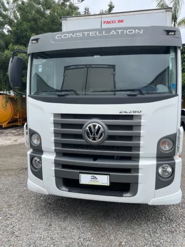 Caminhão VW 24.280 Prime Baú 