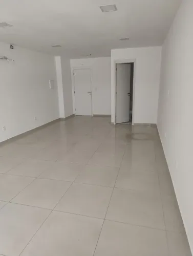 Sala no shopping da ilha CESDI