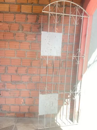 Portão pequeno de Ferro 