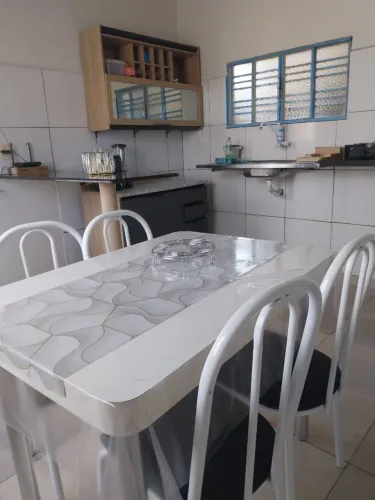 Aluga-se casa no Trinta e Um de Março