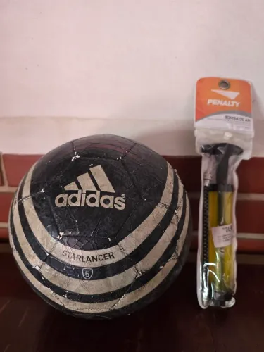 Bola de futebol Adidas Starlancer e bomba de ar Penalty