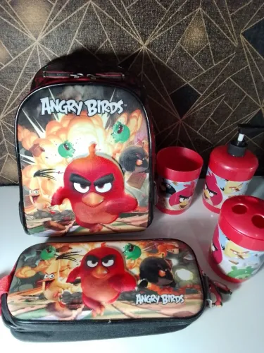 Kit lancheira térmica, estojo 2 divisórias e utensílios dos angry Birds