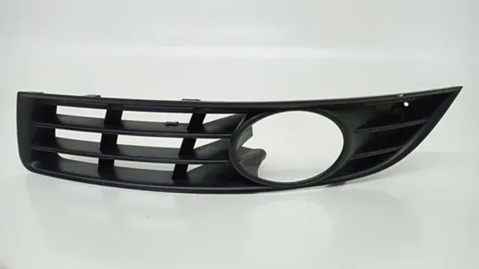 Moldura Farol De Milha Esq Volkswagen Passat Variant 2009