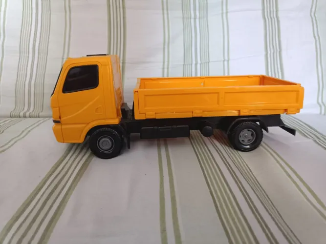 Caminhão de Brinquedo - Amarelo