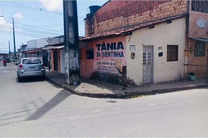 Casa à venda próximo a Feira do Tabuleiro.
