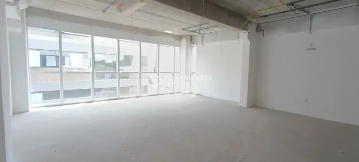 Sala comercial desocupada no Multi - Florianópolis!