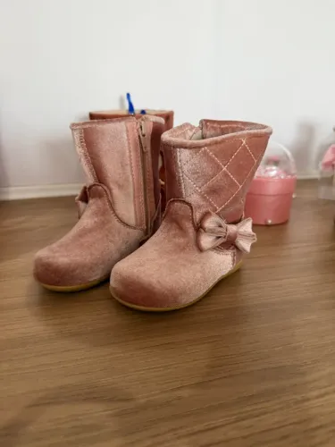 Botas de veludo rosa para bebê, tamanho 18.