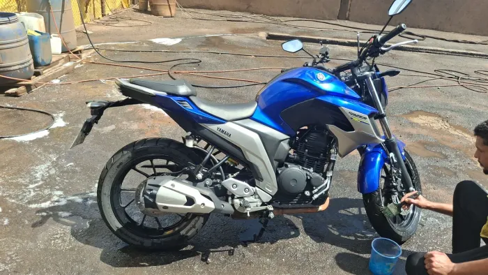 Fz25 - 2021 
