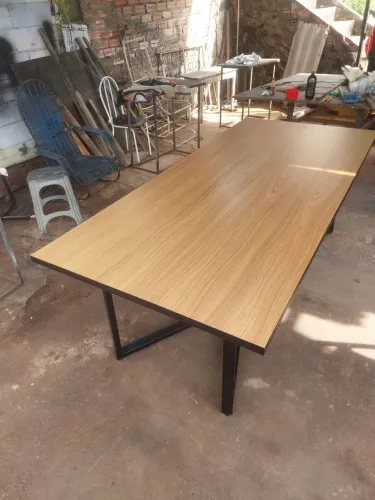 Mesa de jantar/escritório em madeira e aço