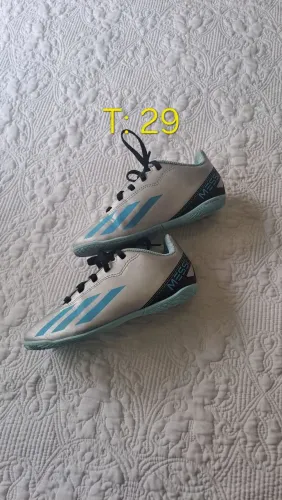 Chuteira futsal Messi 