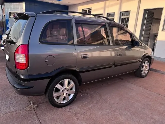 Chevrolet Zafira Elite 2.0 MPFI Flexpower 8V AUT 2011