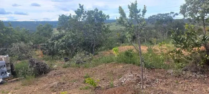 Vende-se terreno na saída pra Pirapora, entrada do morro vermelho km18