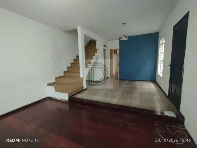 Sobrado para Locação em Condomínio Fechado | 3 Dormitórios | 1 Suíte | 2 Vagas | Jardim Bo