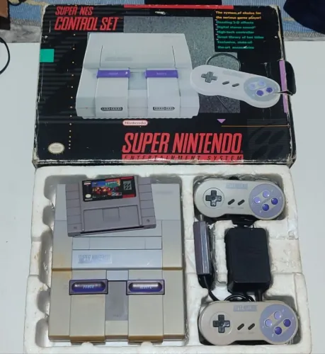 Super Nintendo SNES com caixa