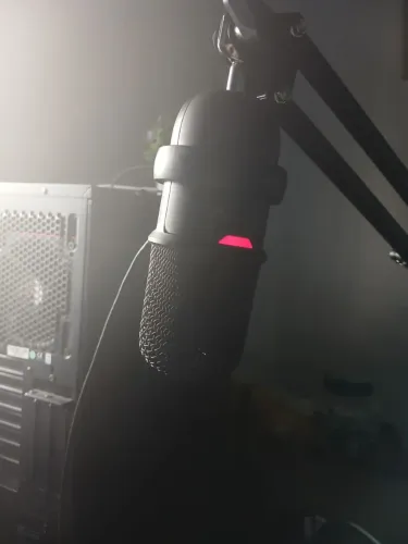 Microfone hyperx solocast