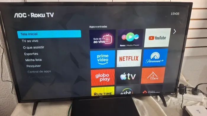 TV AOC ROKU 43 POLEGADAS SMART IMPECÁVEL COM GARANTIA DE FUNCIONAMENTO SUPER RÁPIDA...
